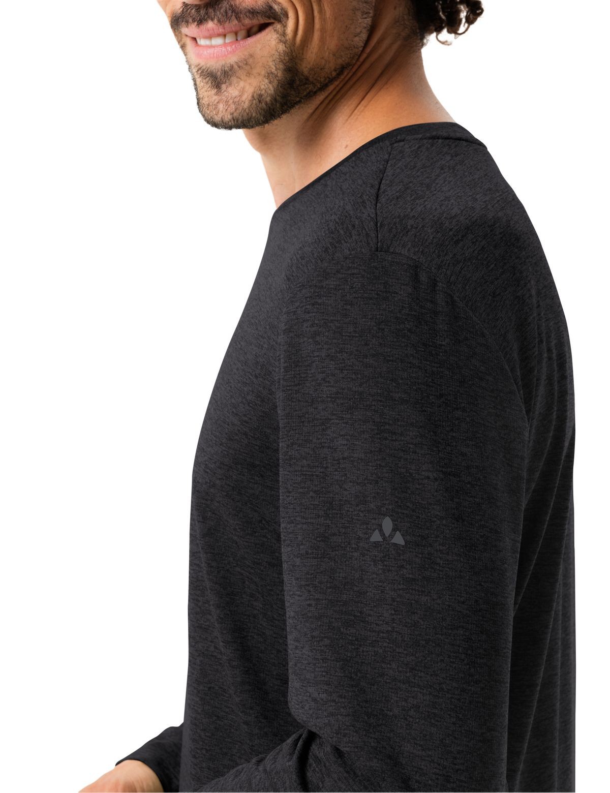 Essential LS T-Shirt, black