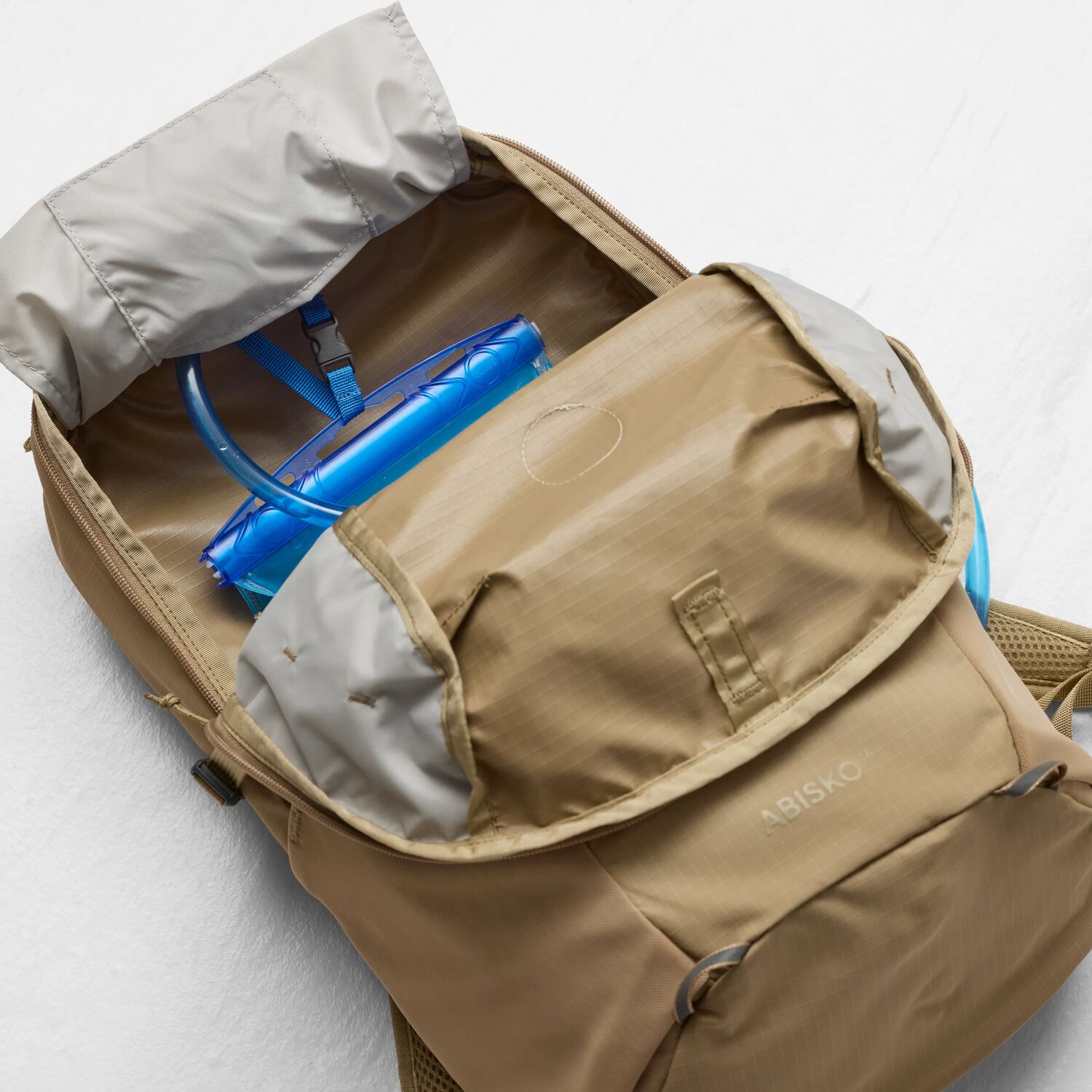 Abisko Softpack 16, mustard yellow