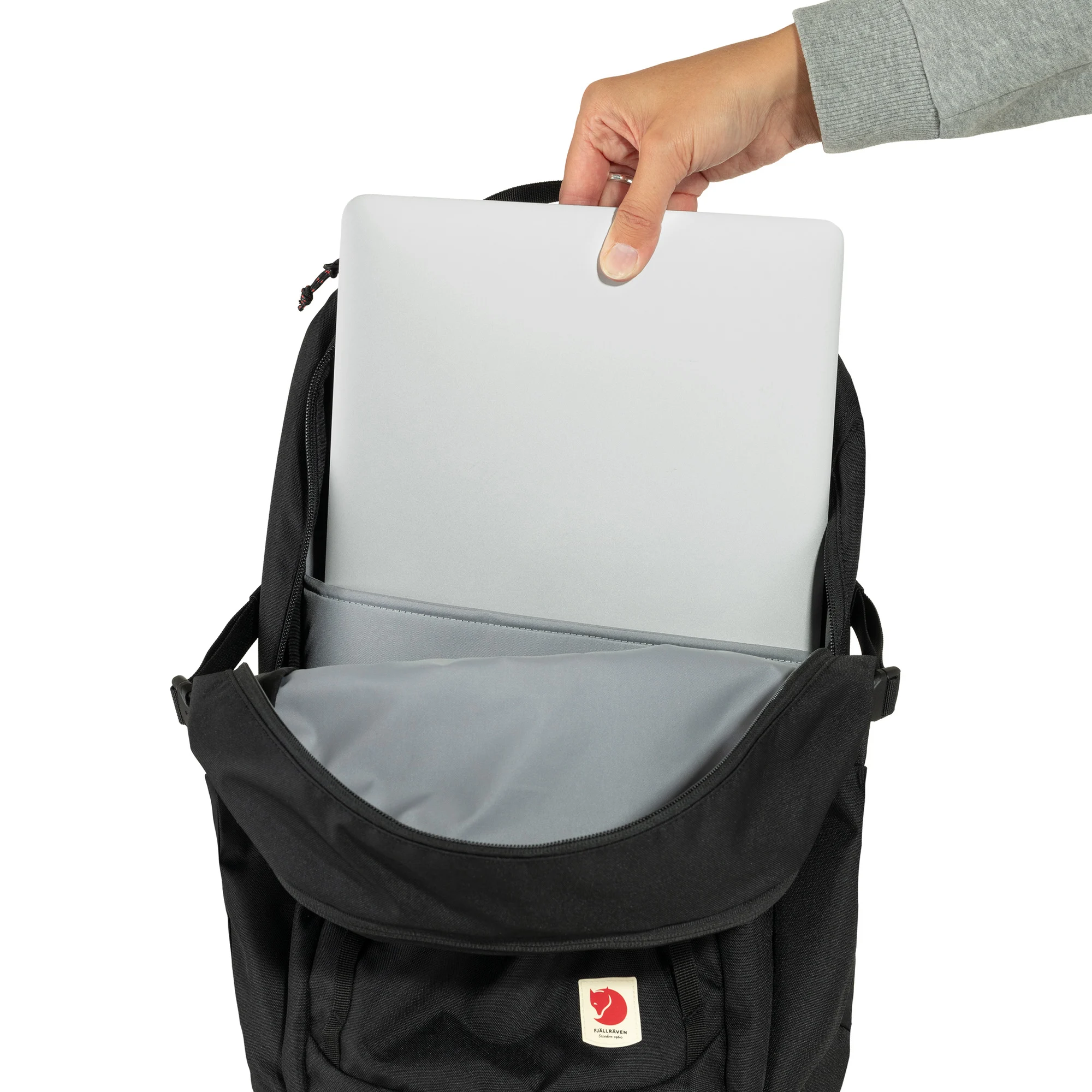 Skule 28, black