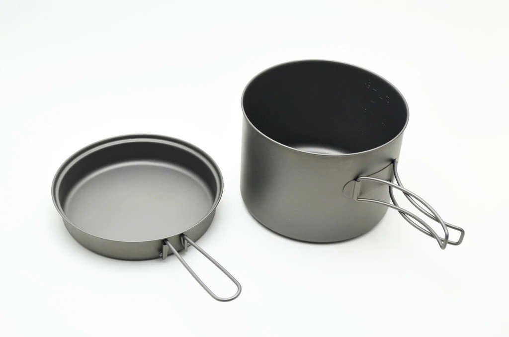 Titanium 1600 ml Pot with Pan