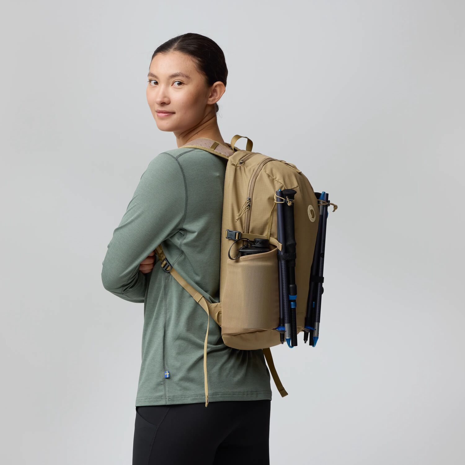 Abisko Softpack 16, mustard yellow