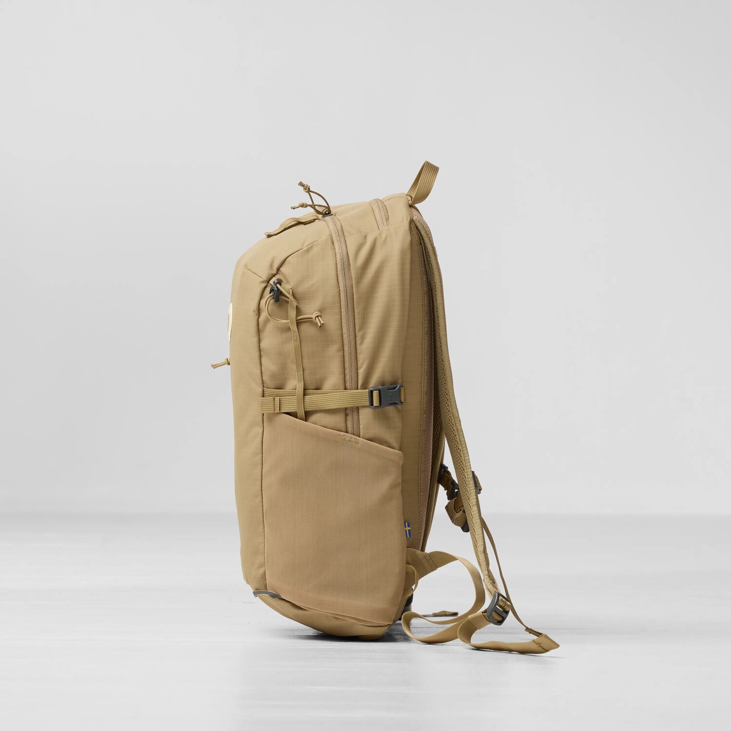 Abisko Softpack 16, mustard yellow