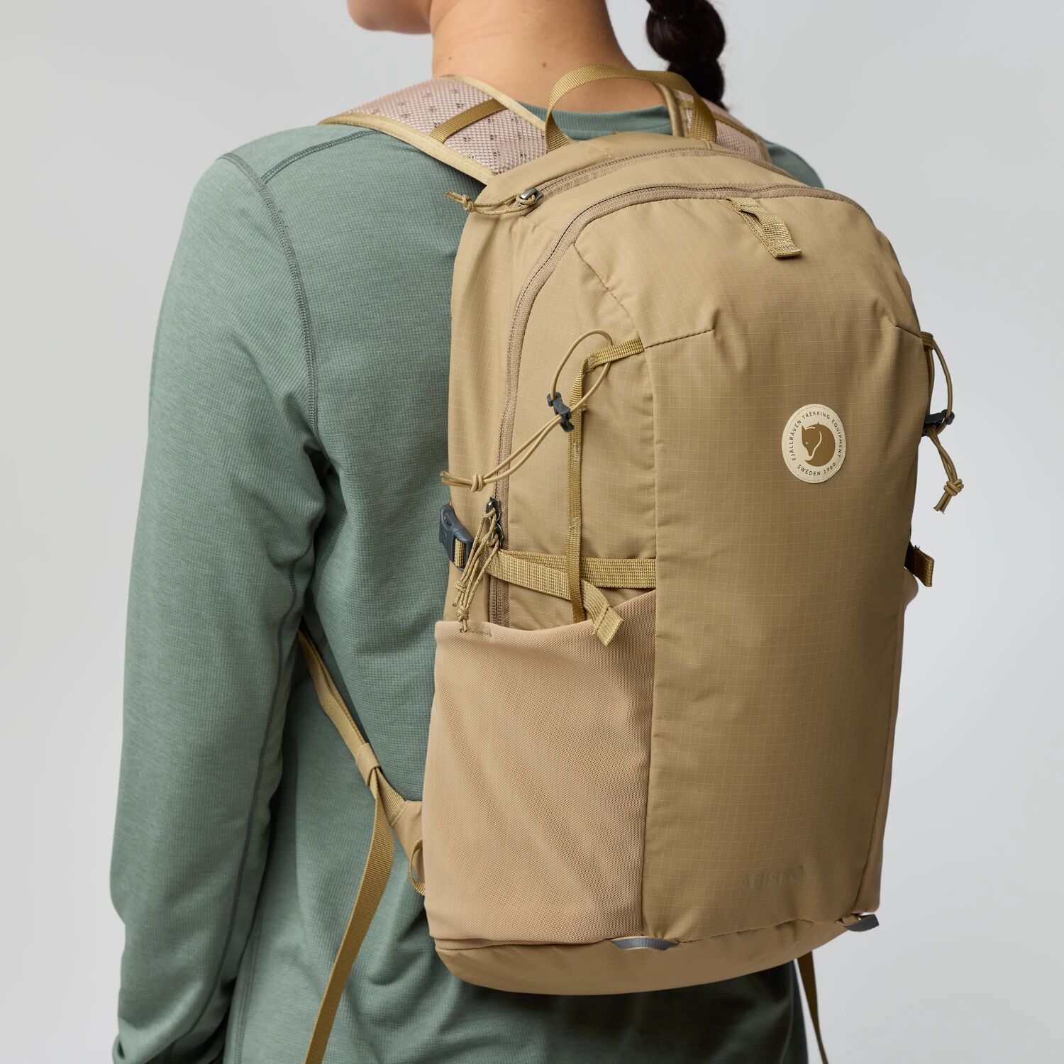 Abisko Softpack 16, mustard yellow